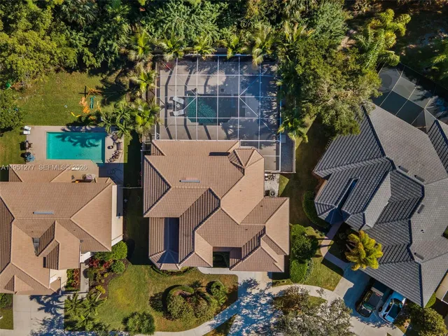$1,500,000 | 14832 Indigo Lakes Circle, Naples, FL 34119