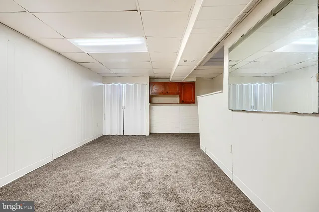 a view of empty room