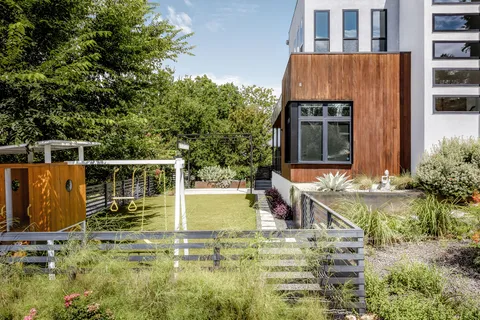 $2,100,000 | 2200 De Verne Street, Austin, TX 78704