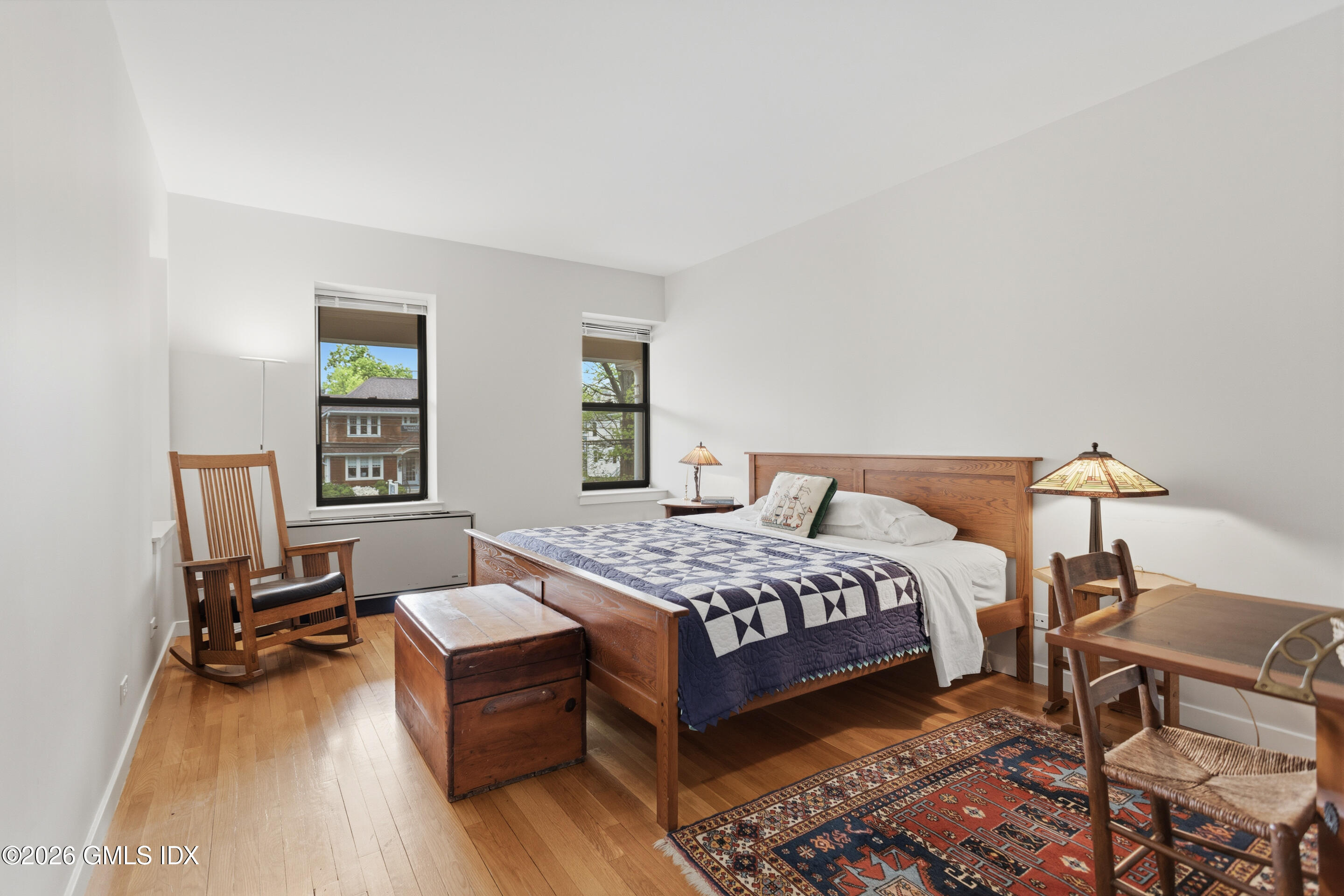 40 West Elm Street, Unit 2M Greenwich, CT 06830 - Photo 18 of 25 Primary Bedroom
