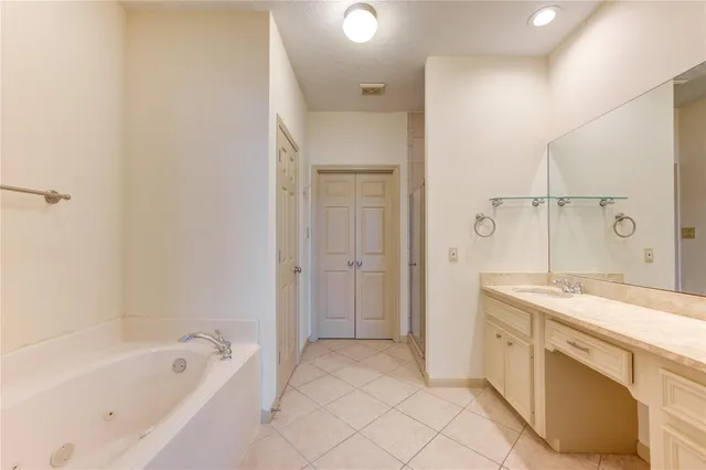$2,199 | 1622 Hadley Street, Houston, TX 77003