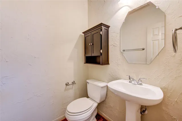 $2,199 | 1622 Hadley Street, Houston, TX 77003