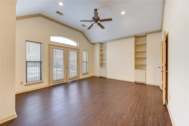 $2,199 | 1622 Hadley Street, Houston, TX 77003