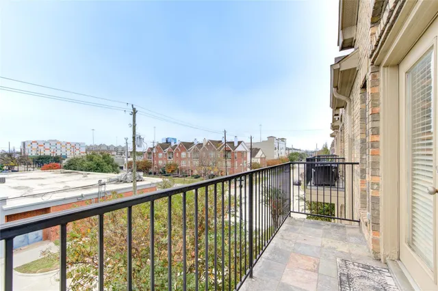 $2,199 | 1622 Hadley Street, Houston, TX 77003