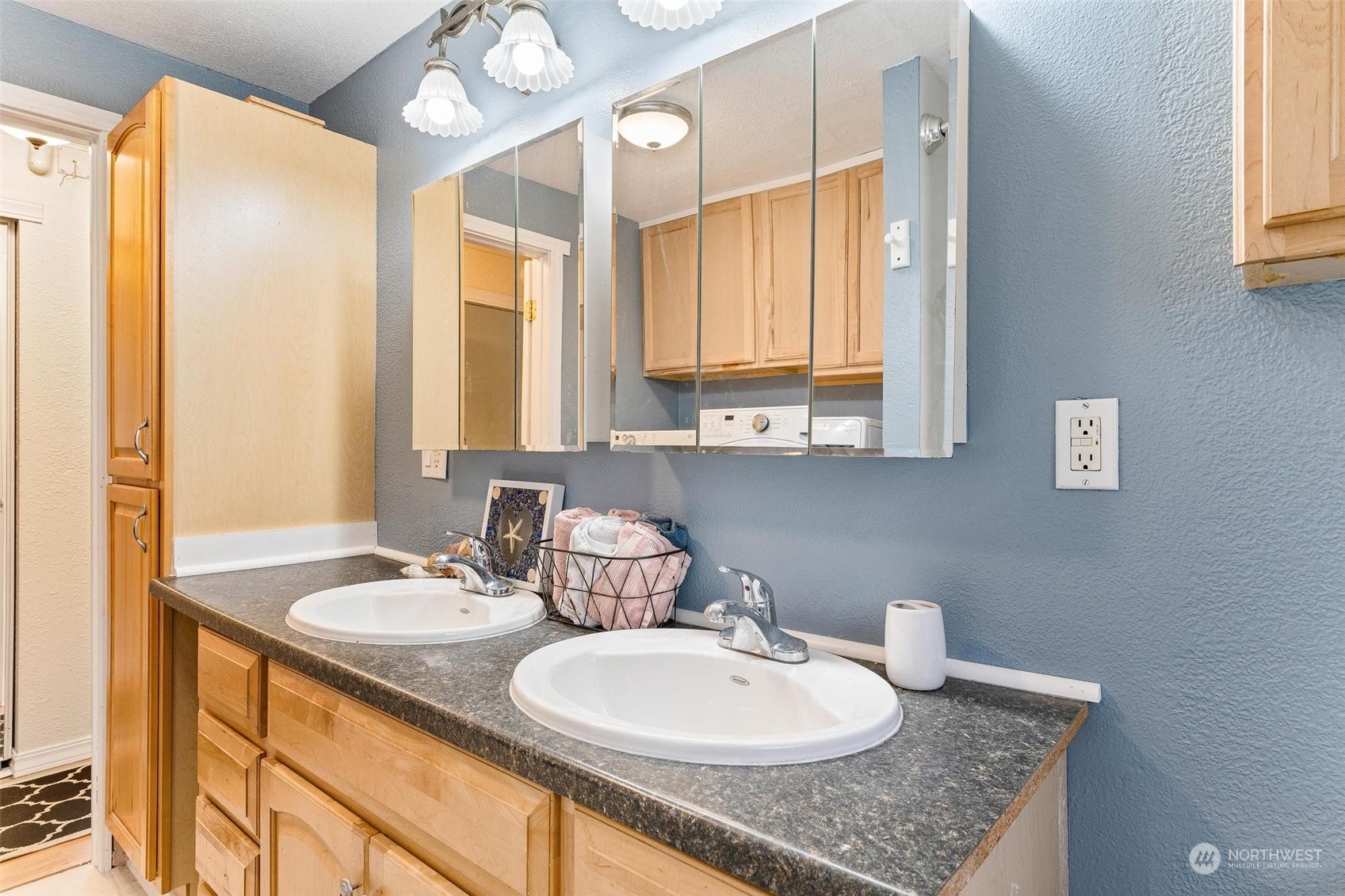 17821 Trombley Road Snohomish, WA 98290 - Photo 15 of 36 a bathroom with a granite countertop sink and a mirror