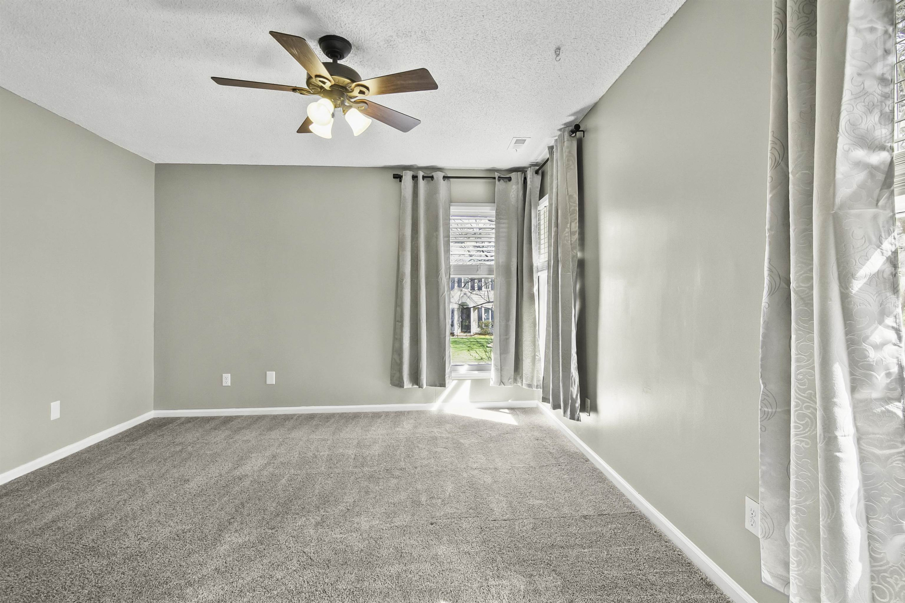 12201 Queensbridge Court Raleigh, NC 27613 - Photo 17 of 29 Primary Bedroom