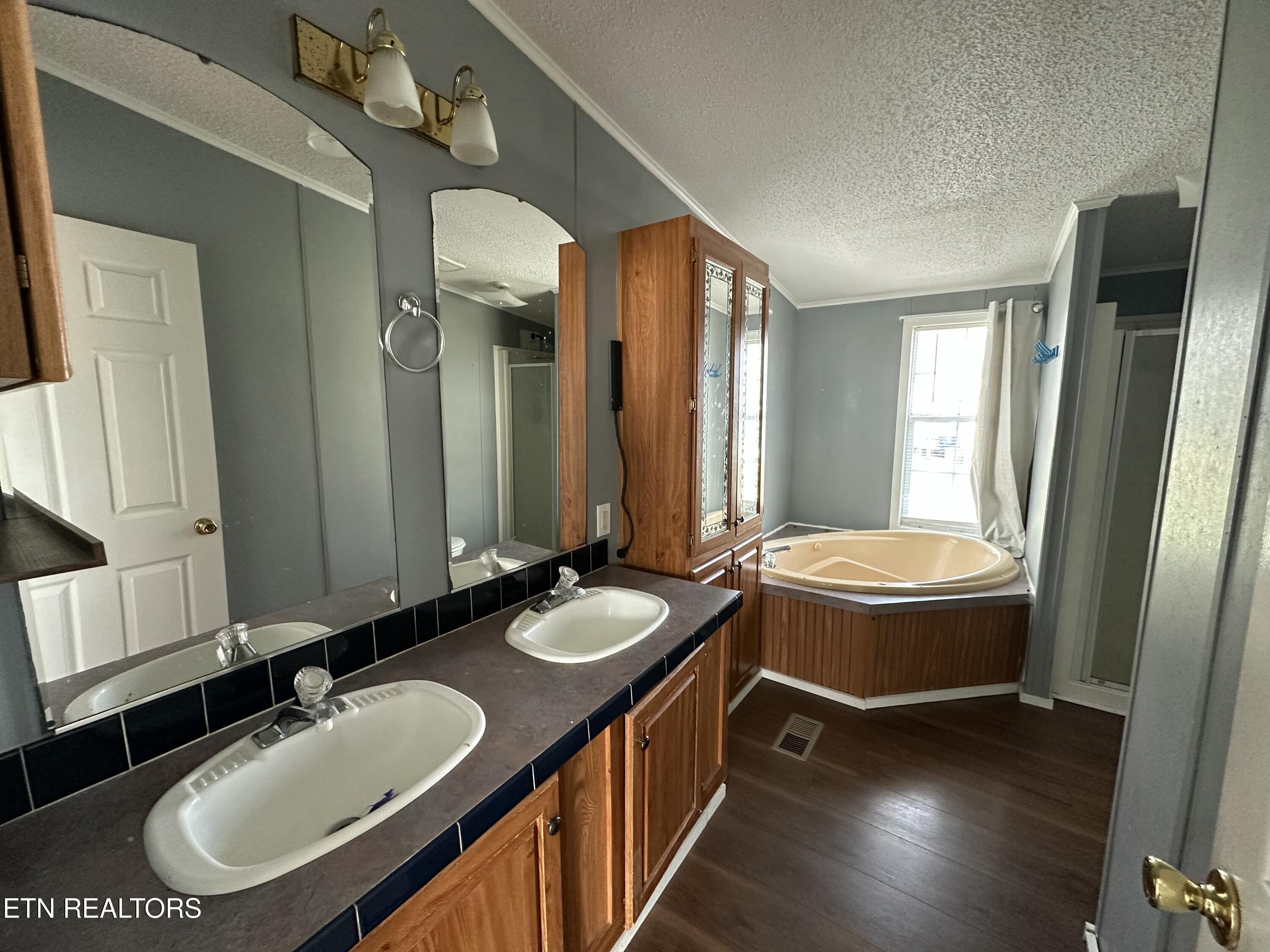 408 West Rathburn Street Rockwood, TN 37854 - Photo 12 of 18 IMG_1157