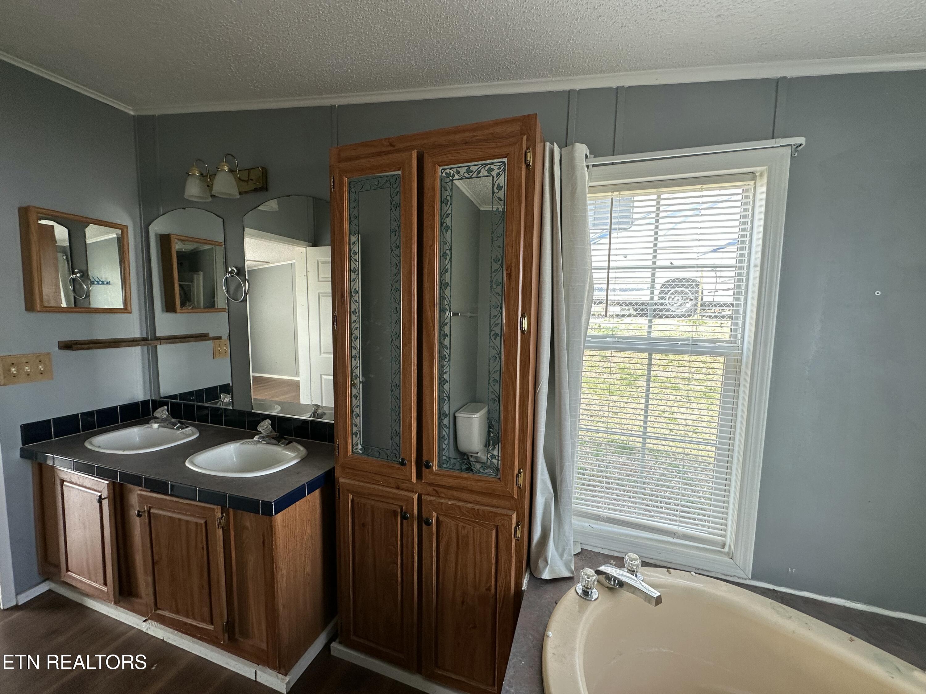 408 West Rathburn Street Rockwood, TN 37854 - Photo 14 of 18 IMG_1159