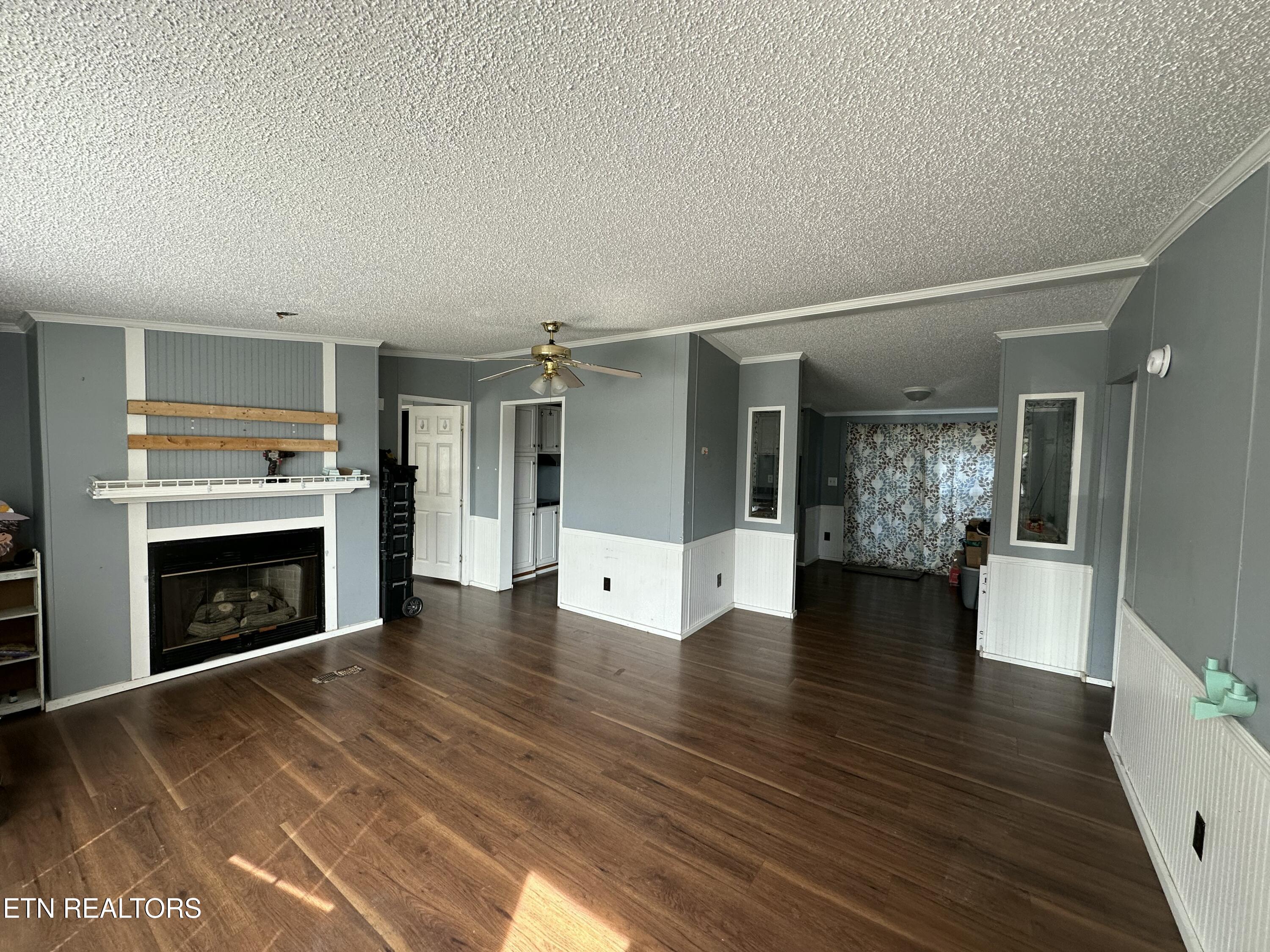 408 West Rathburn Street Rockwood, TN 37854 - Photo 2 of 18 IMG_1146