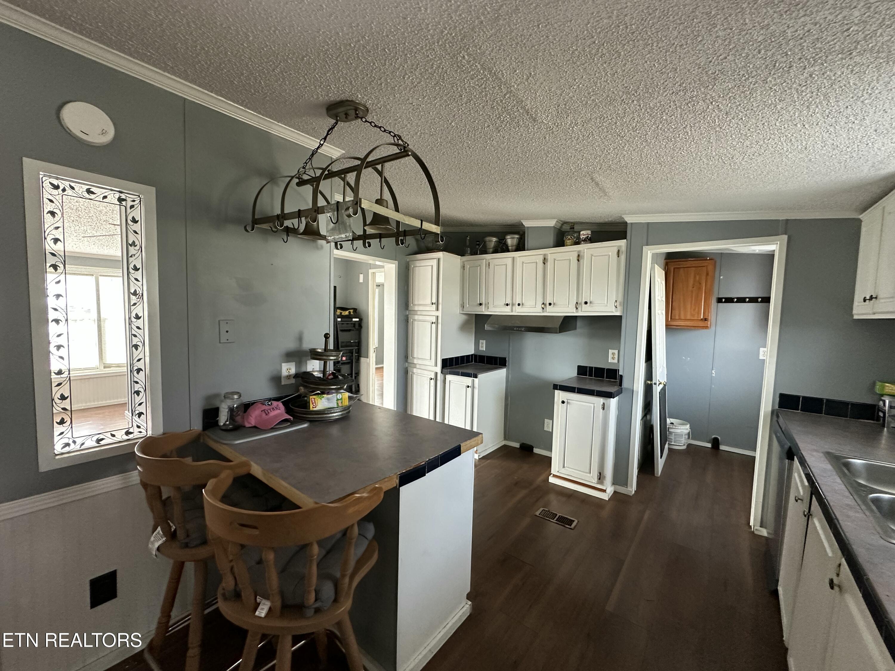 408 West Rathburn Street Rockwood, TN 37854 - Photo 6 of 18 IMG_1151