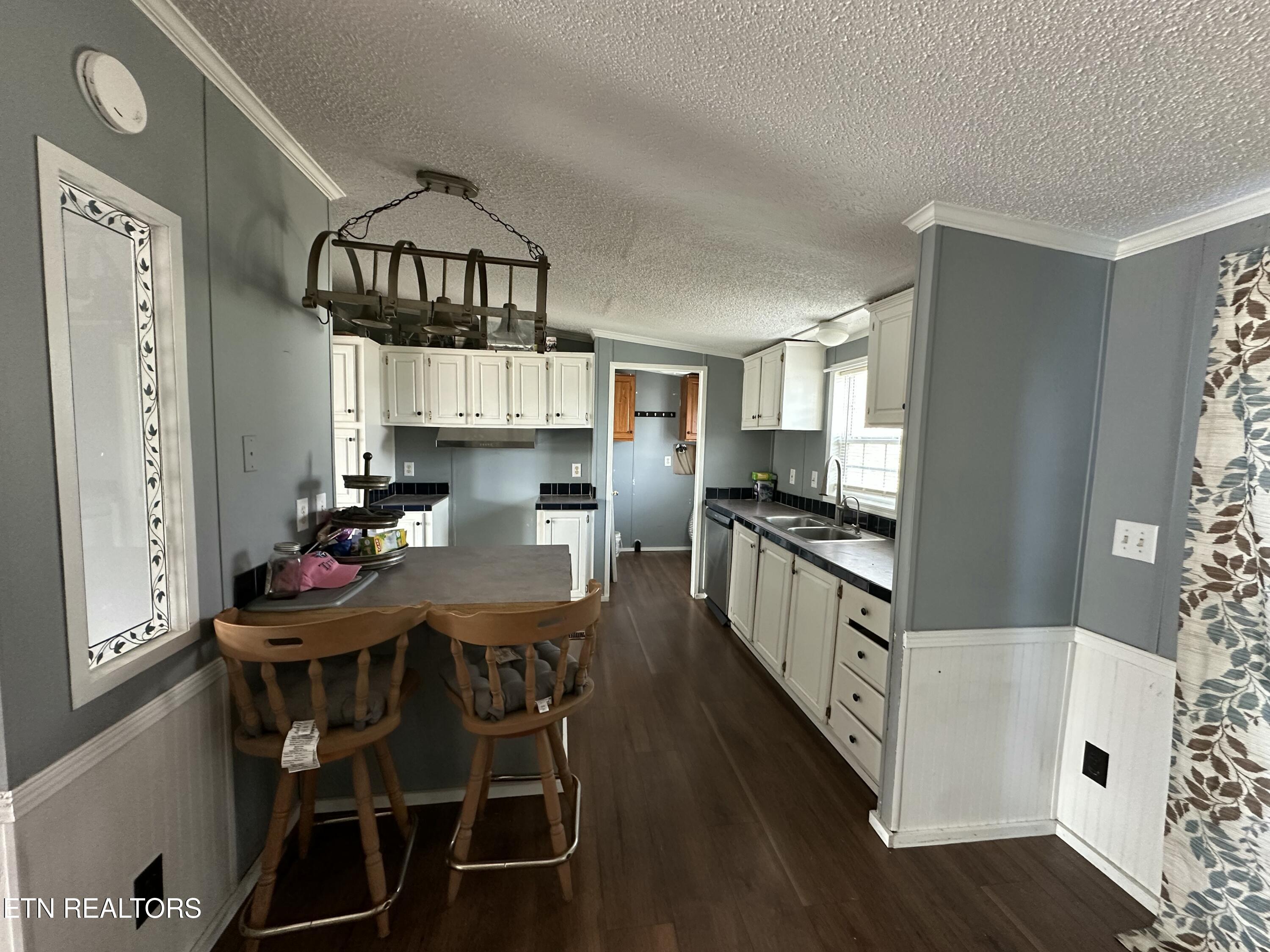 408 West Rathburn Street Rockwood, TN 37854 - Photo 9 of 18 IMG_1163