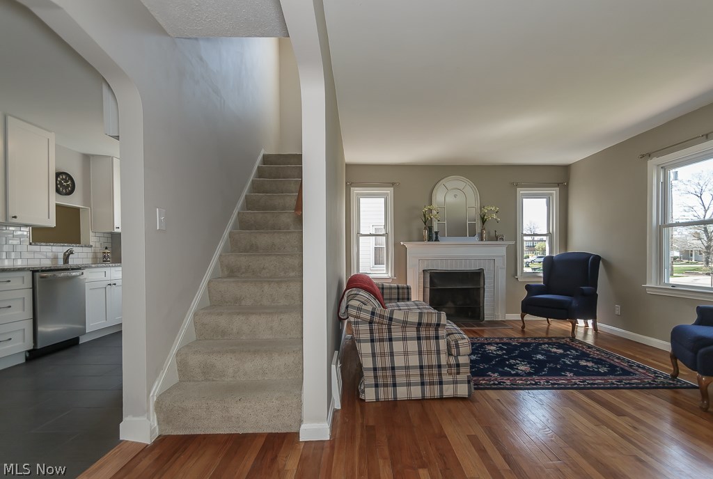 1661 Lander Road Cleveland, OH 44124 - Photo 5 of 19