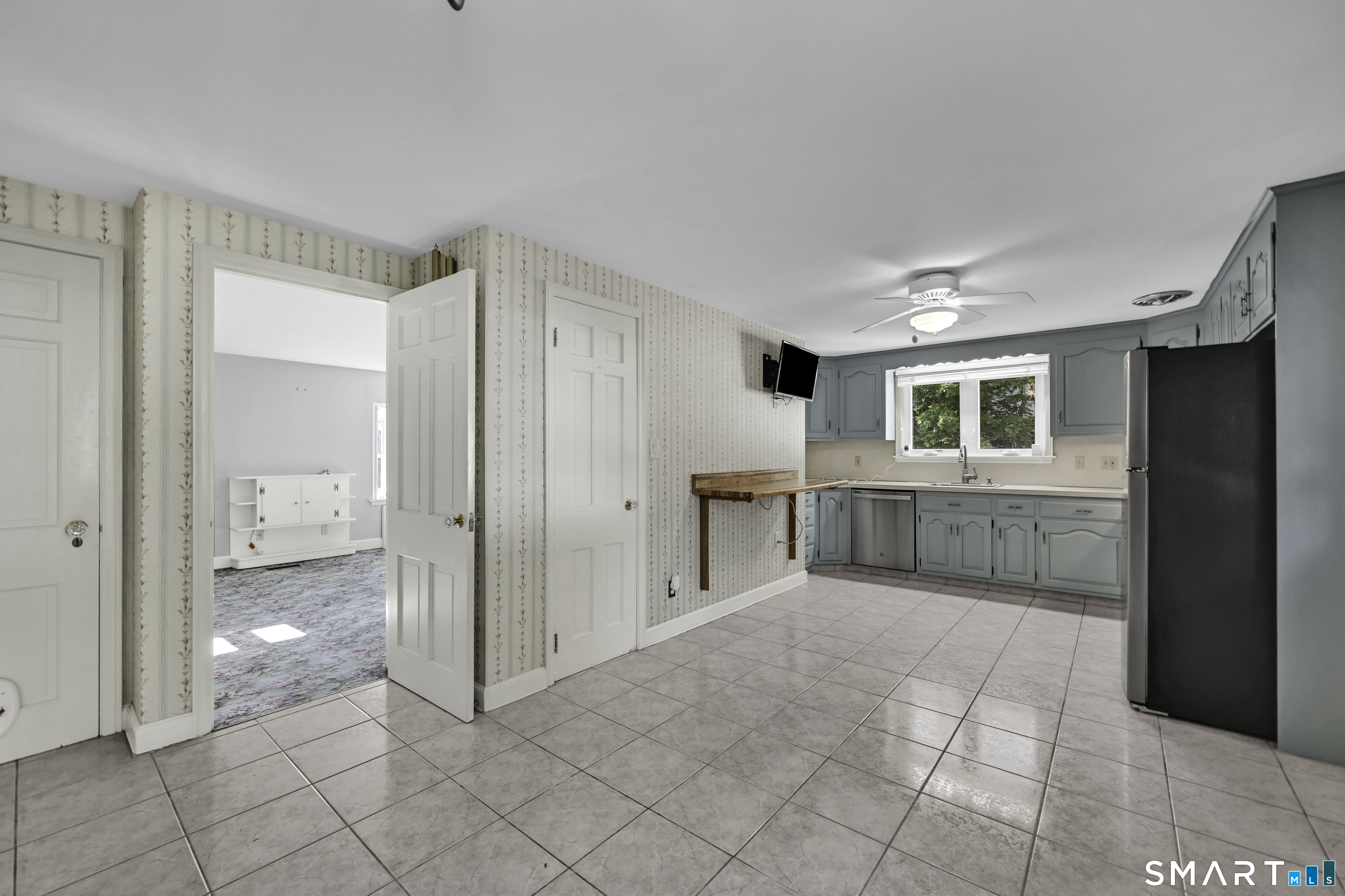 161 Red Stone Hill Bristol, CT 06010 - Photo 14 of 37