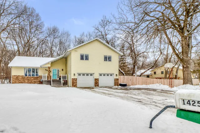$450,000 | 1425 Long Avenue, Detroit Lakes, MN 56501