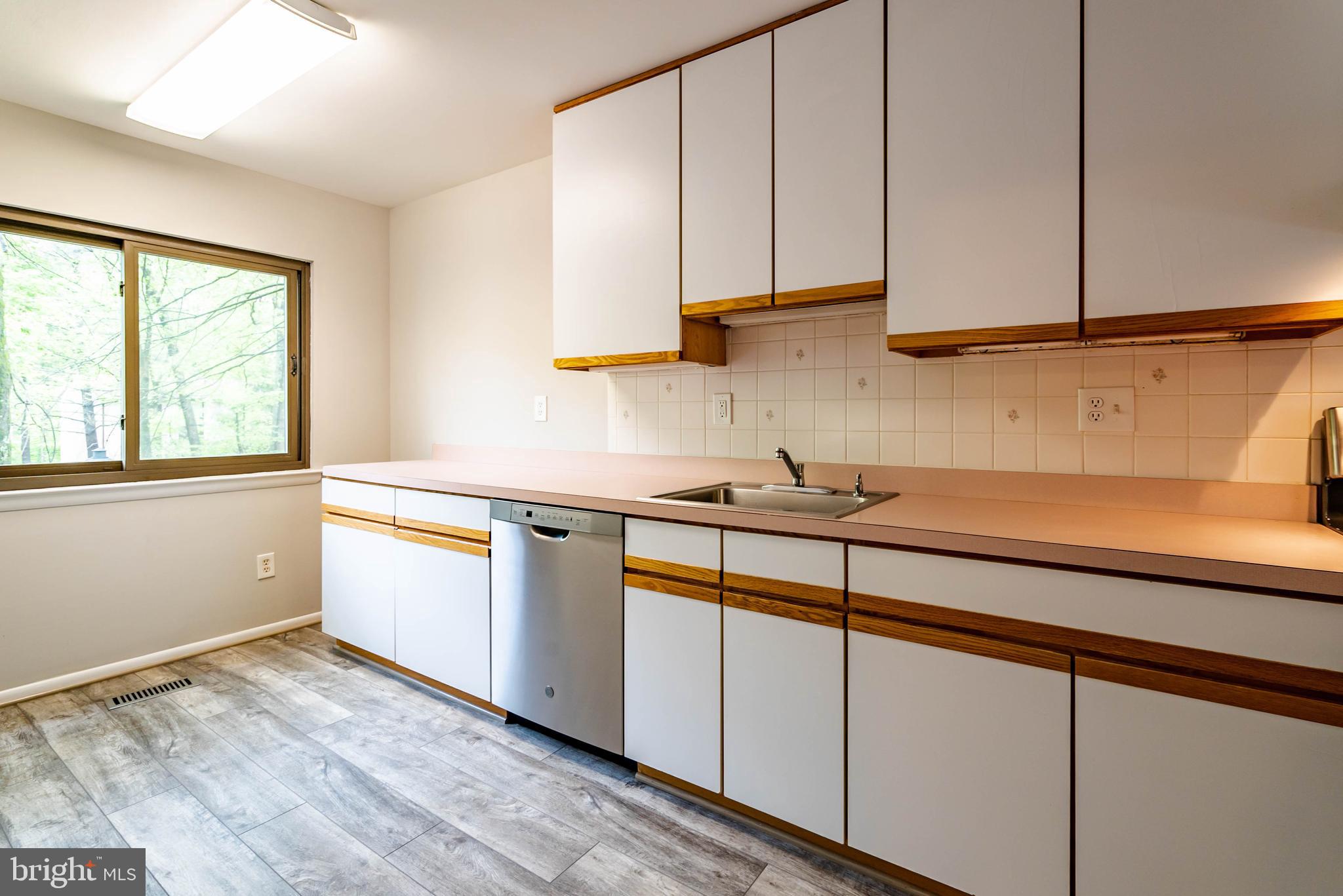 11960 Barrel Cooper Court Reston, VA 20191 - Photo 10 of 30 Gallery Image 10