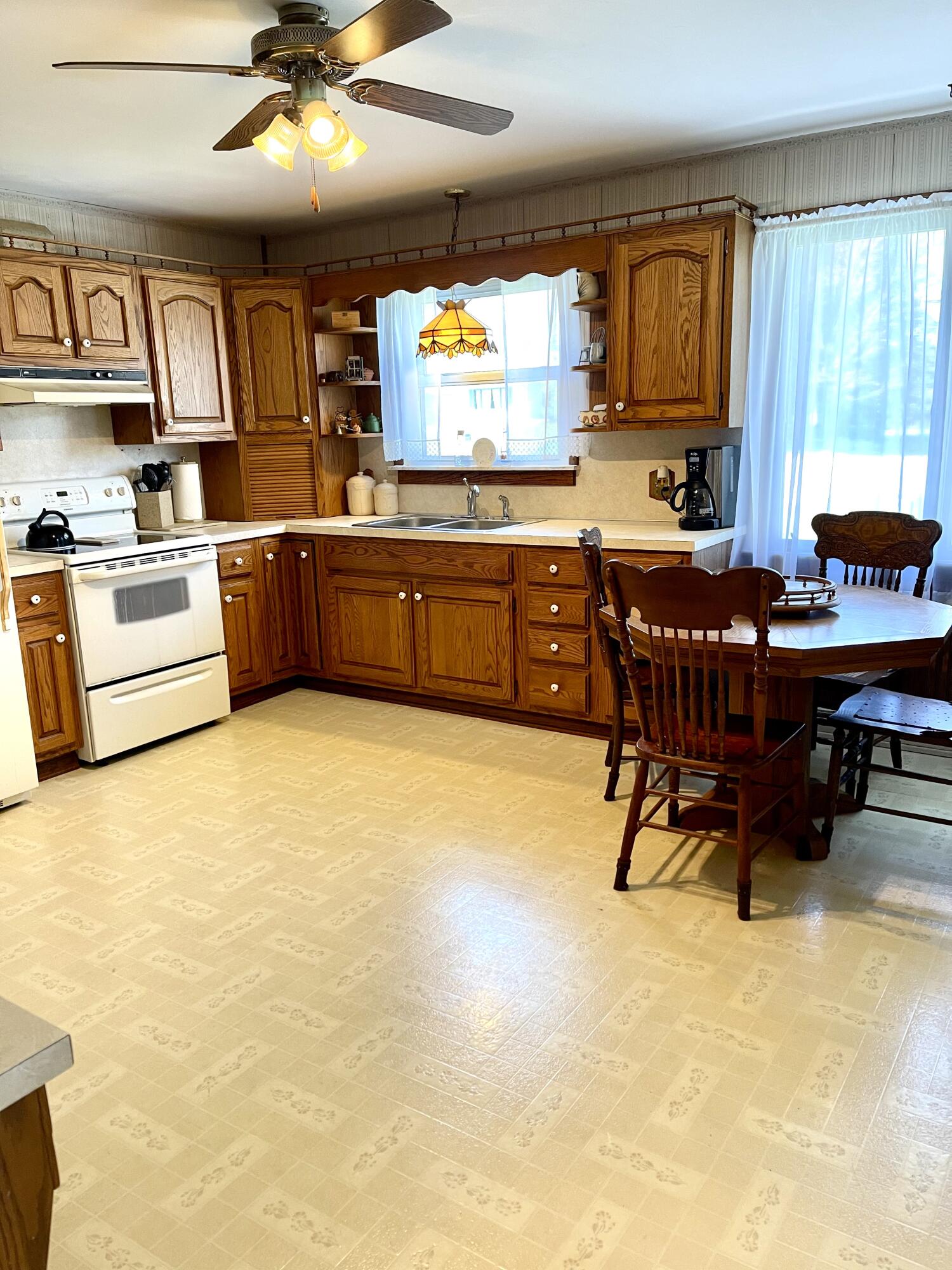 2091 Hill Road Manistee, MI 49660 - Photo 12 of 37 Kitchen