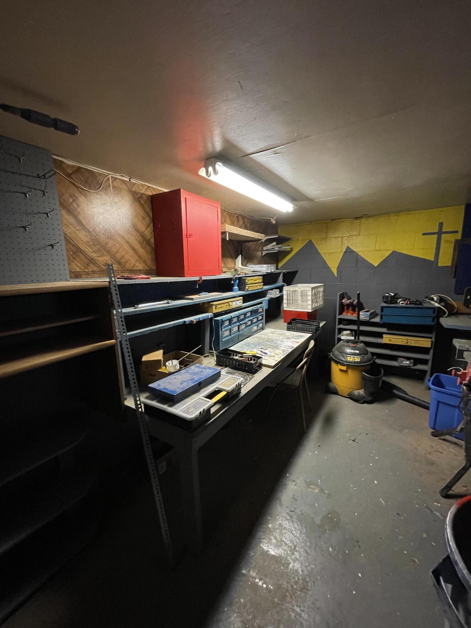 2091 Hill Road Manistee, MI 49660 - Photo 29 of 37 Workshop