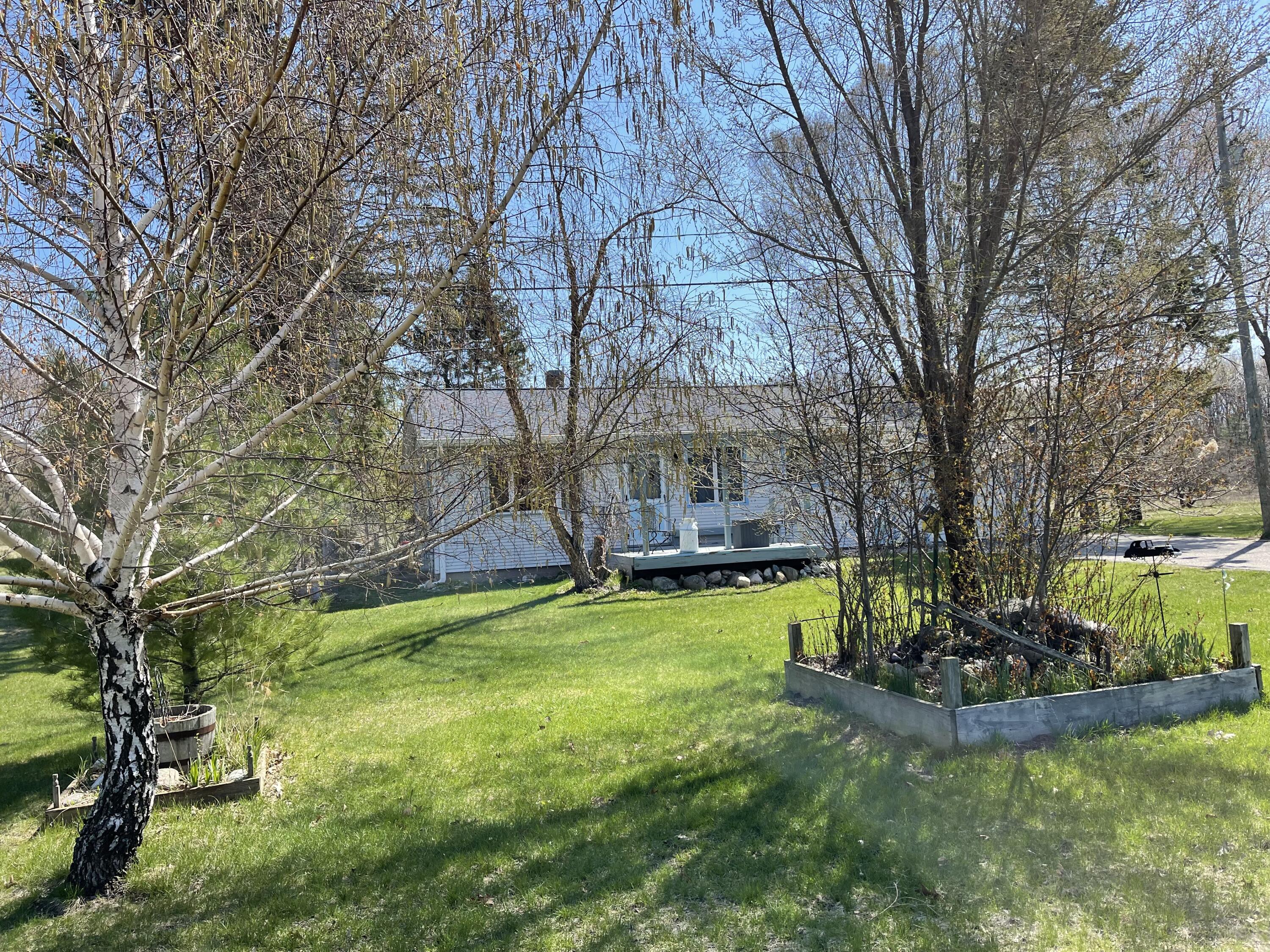 2091 Hill Road Manistee, MI 49660 - Photo 3 of 37 Front of Home