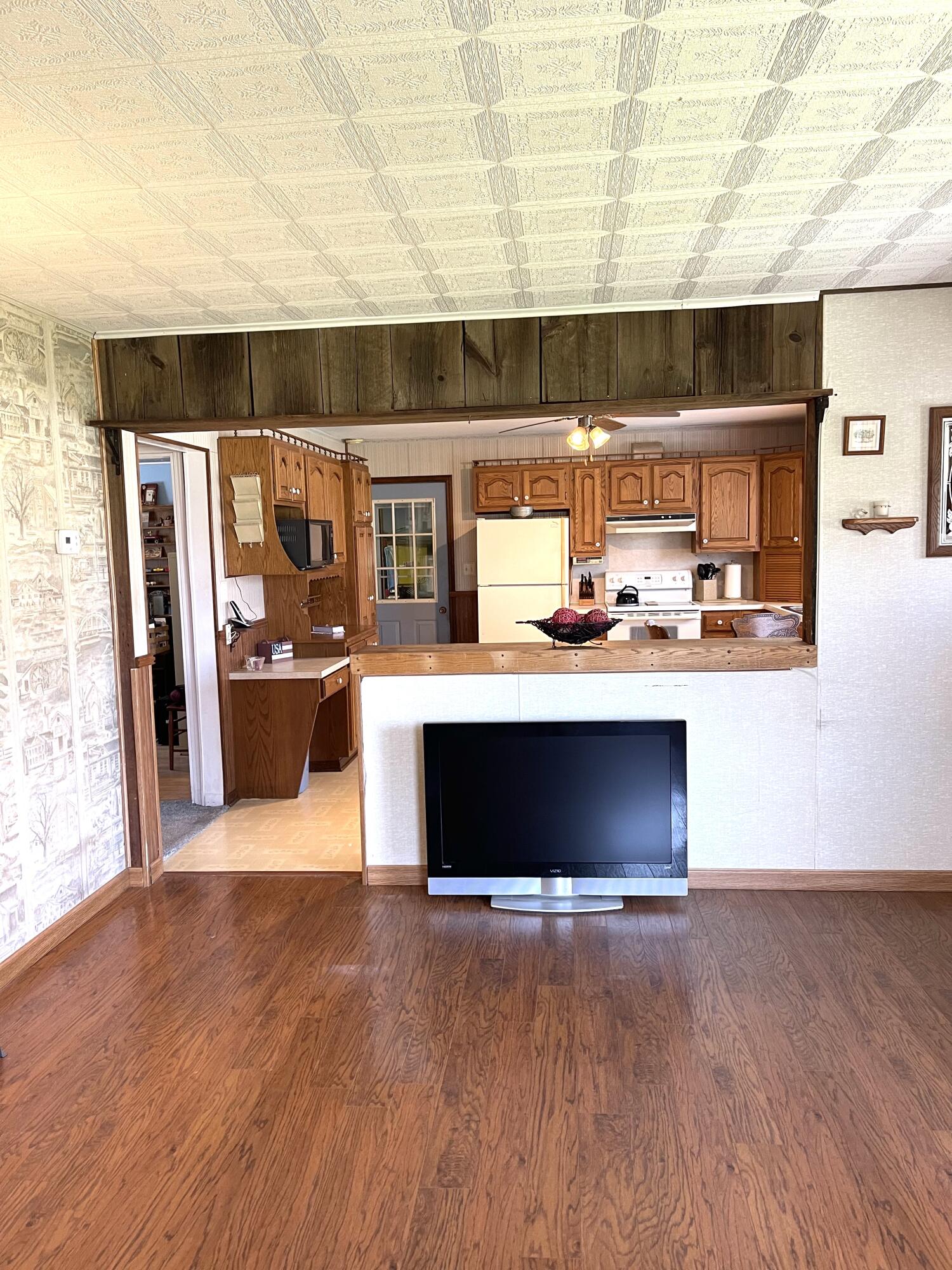 2091 Hill Road Manistee, MI 49660 - Photo 8 of 37 View into Kitchen