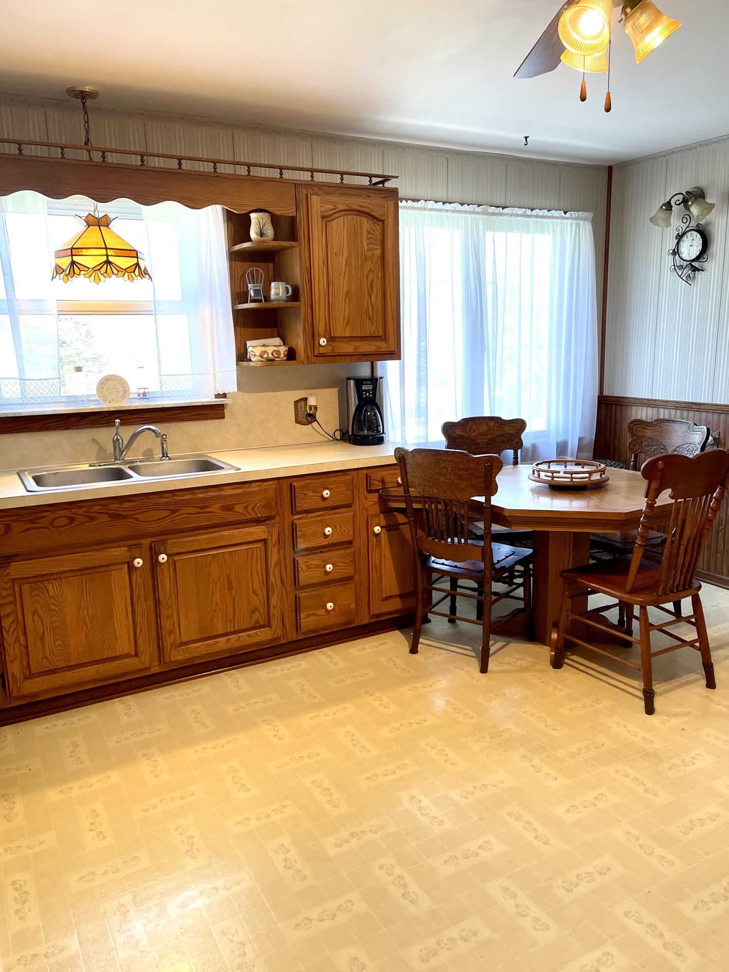 2091 Hill Road Manistee, MI 49660 - Photo 10 of 37 Kitchen