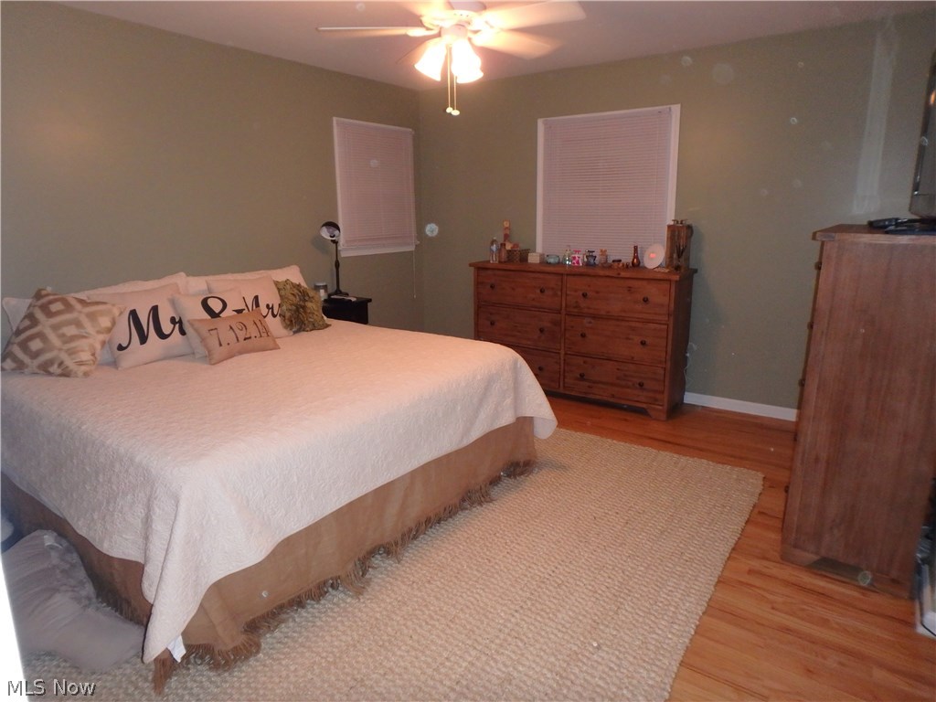 2546 Durand Road Fairlawn, OH 44333 - Photo 9 of 17 The master suite, offering wonderful hardwood flooring, 2 closets and a a full bath...