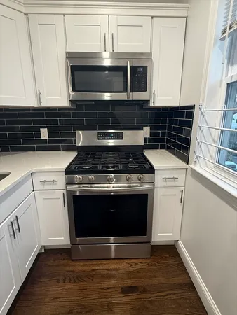 $2,200 | 112 Hollingsworth Street, Unit 5, Lynn, MA 01902