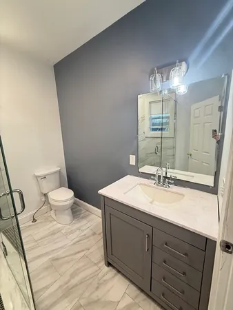 $2,200 | 112 Hollingsworth Street, Unit 5, Lynn, MA 01902