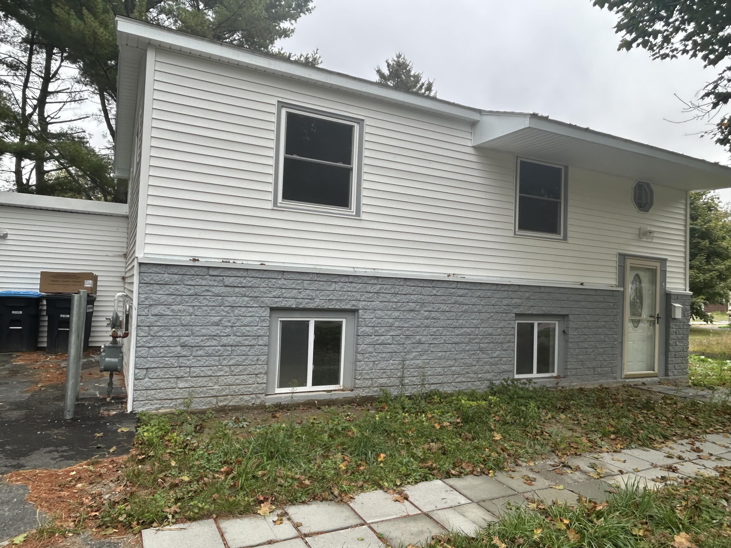 5 Pinewood Street Orono, ME 04473 - Photo 6 of 36 IMG_1608