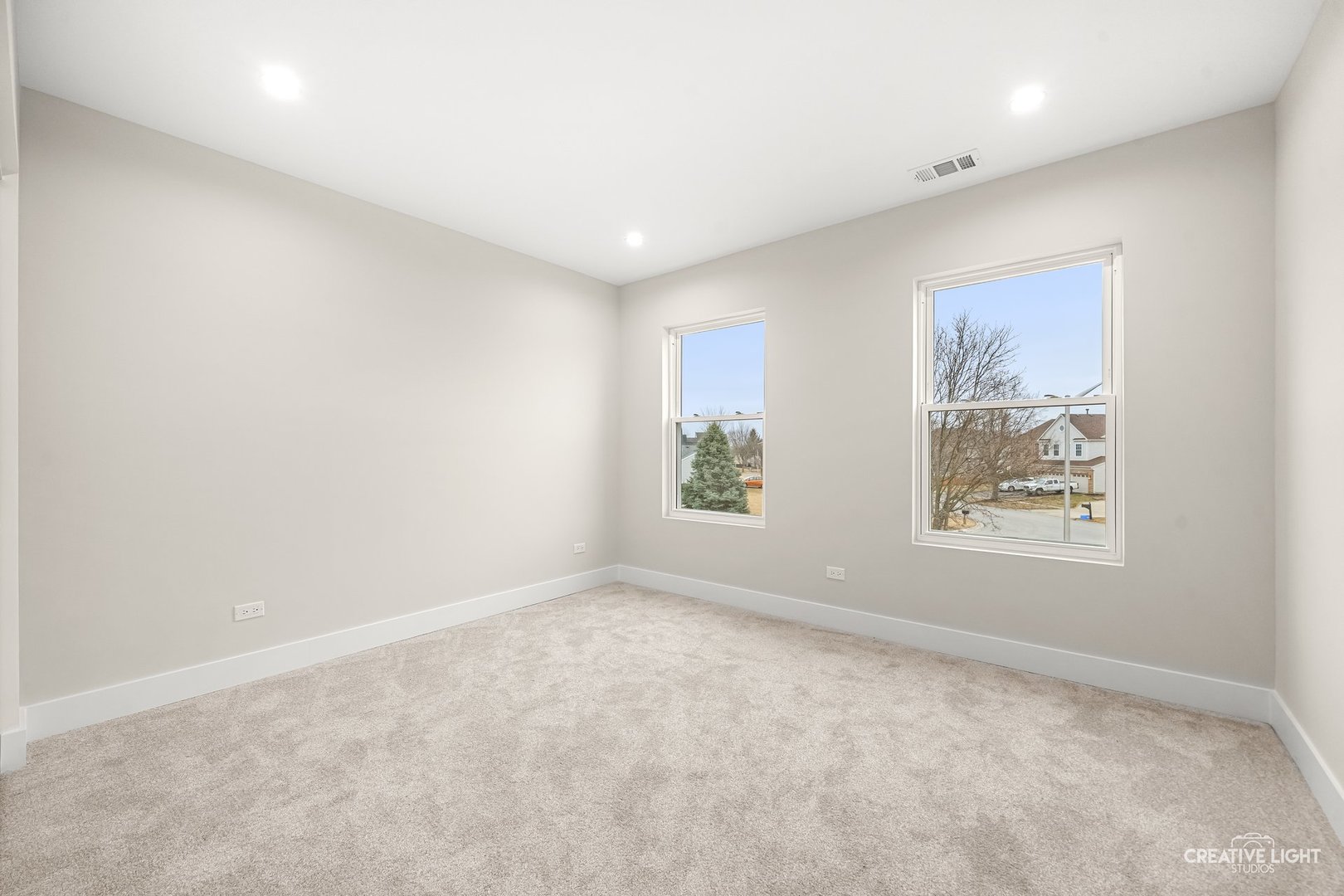 1472 Misty Lane Bolingbrook, IL 60490 - Photo 26 of 40 an empty room with windows