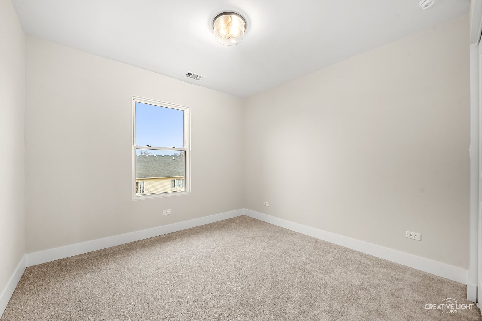 1472 Misty Lane Bolingbrook, IL 60490 - Photo 28 of 40 an empty room with a window