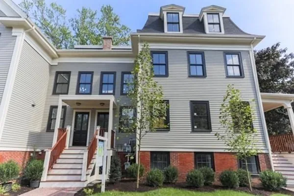 $4,250 | 132 Perkins Street, Unit 6, Somerville, MA 02145