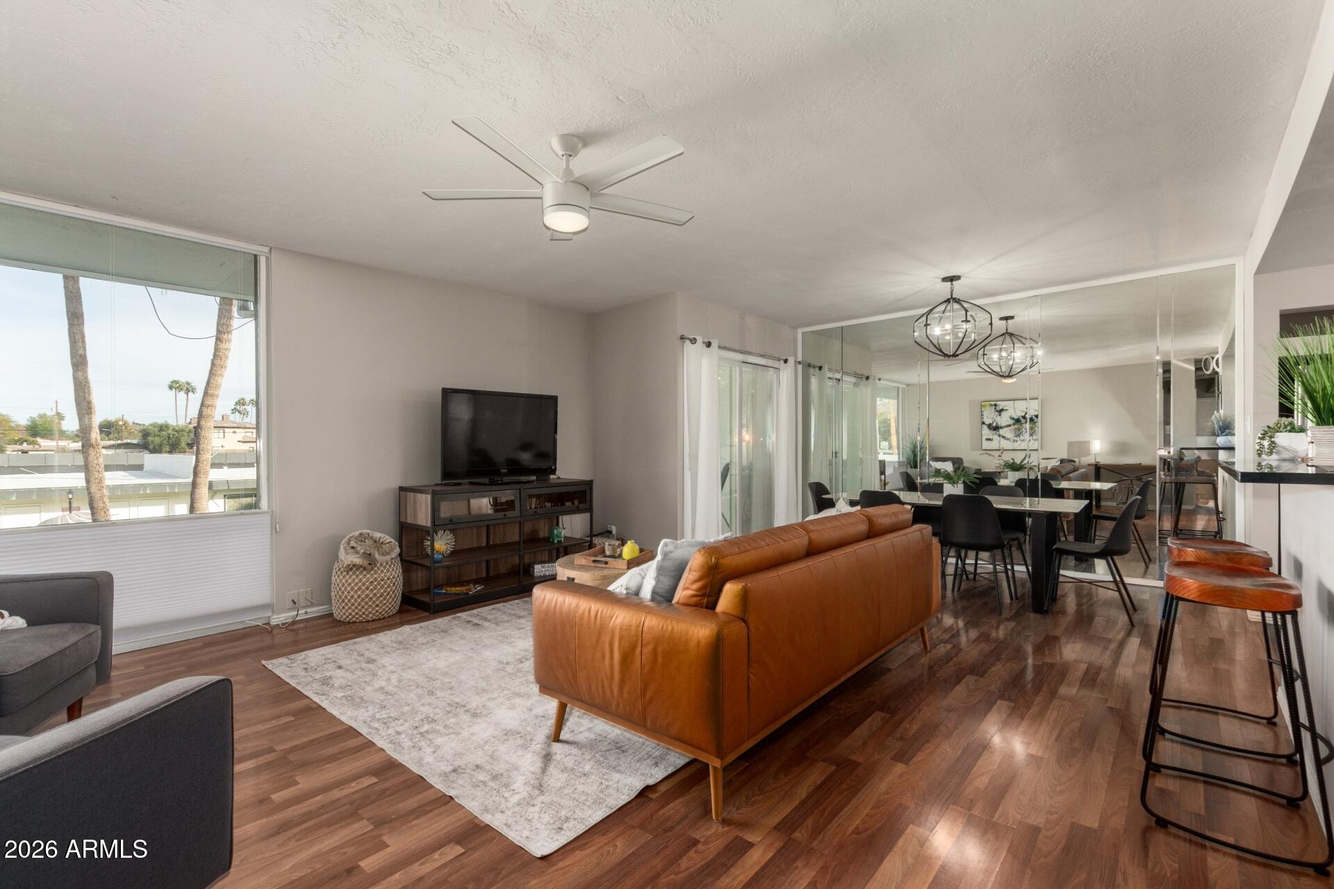3270 East Camelback Road, Unit 213 Phoenix, AZ 85018 - Photo 4 of 41