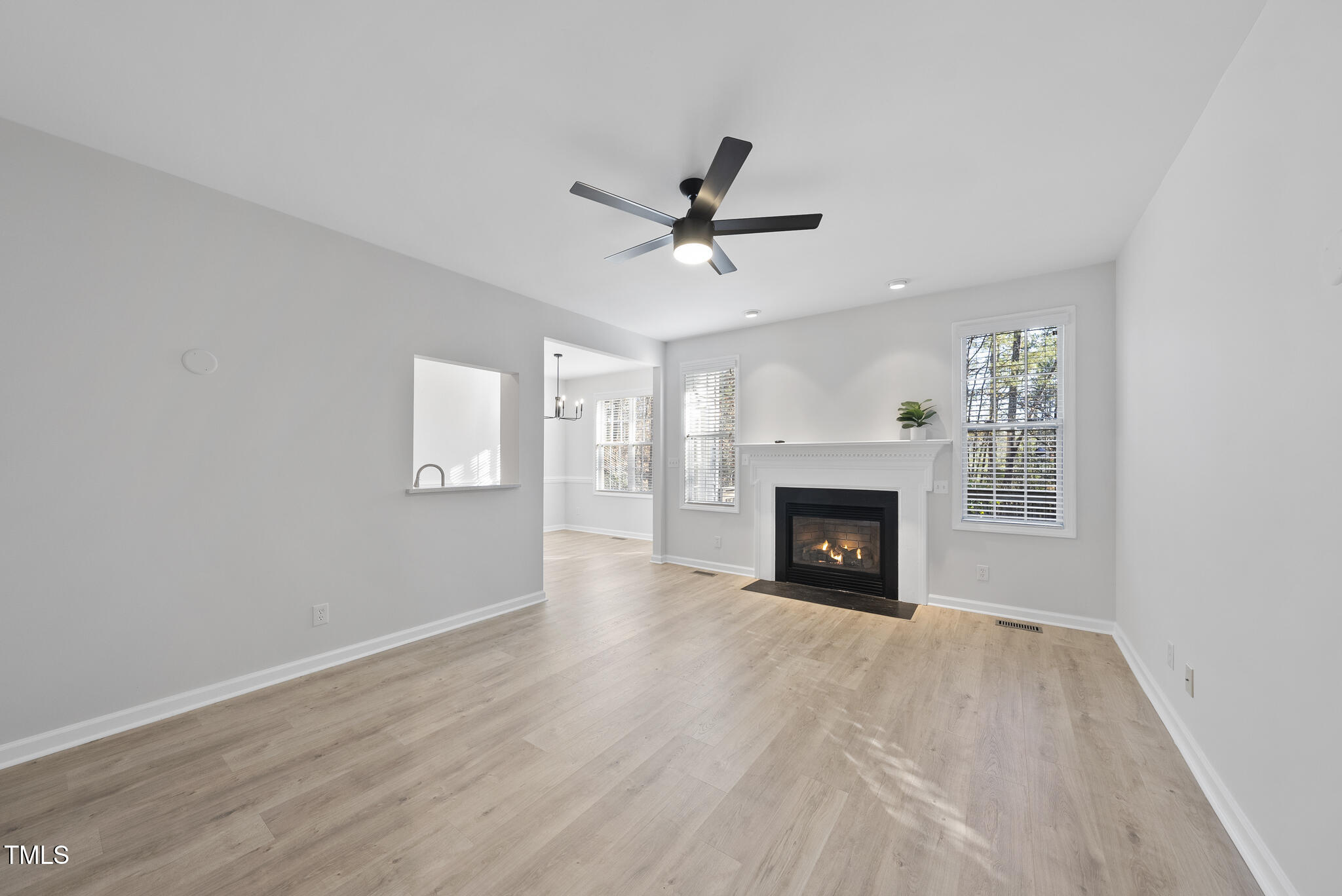 121 Clay Ridge Way Holly Springs, NC 27540 - Photo 4 of 30 DSC02432