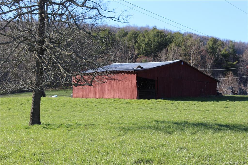 9999 Hudgins Road Hendersonville, NC 28792 - Photo 2 of 24
