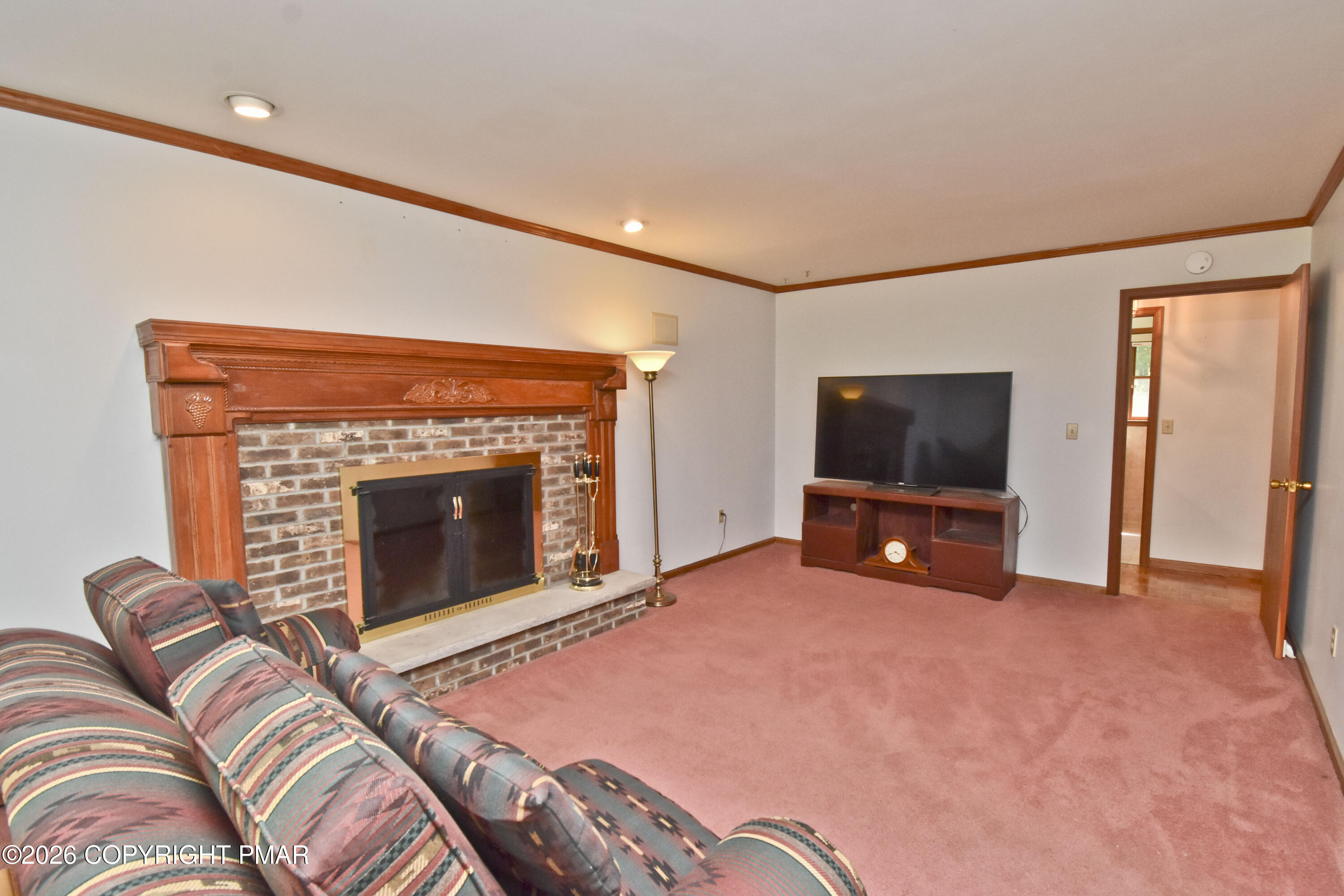 1220 Kroucher Road Stroudsburg, PA 18360 - Photo 21 of 57 5 Family Room (3)