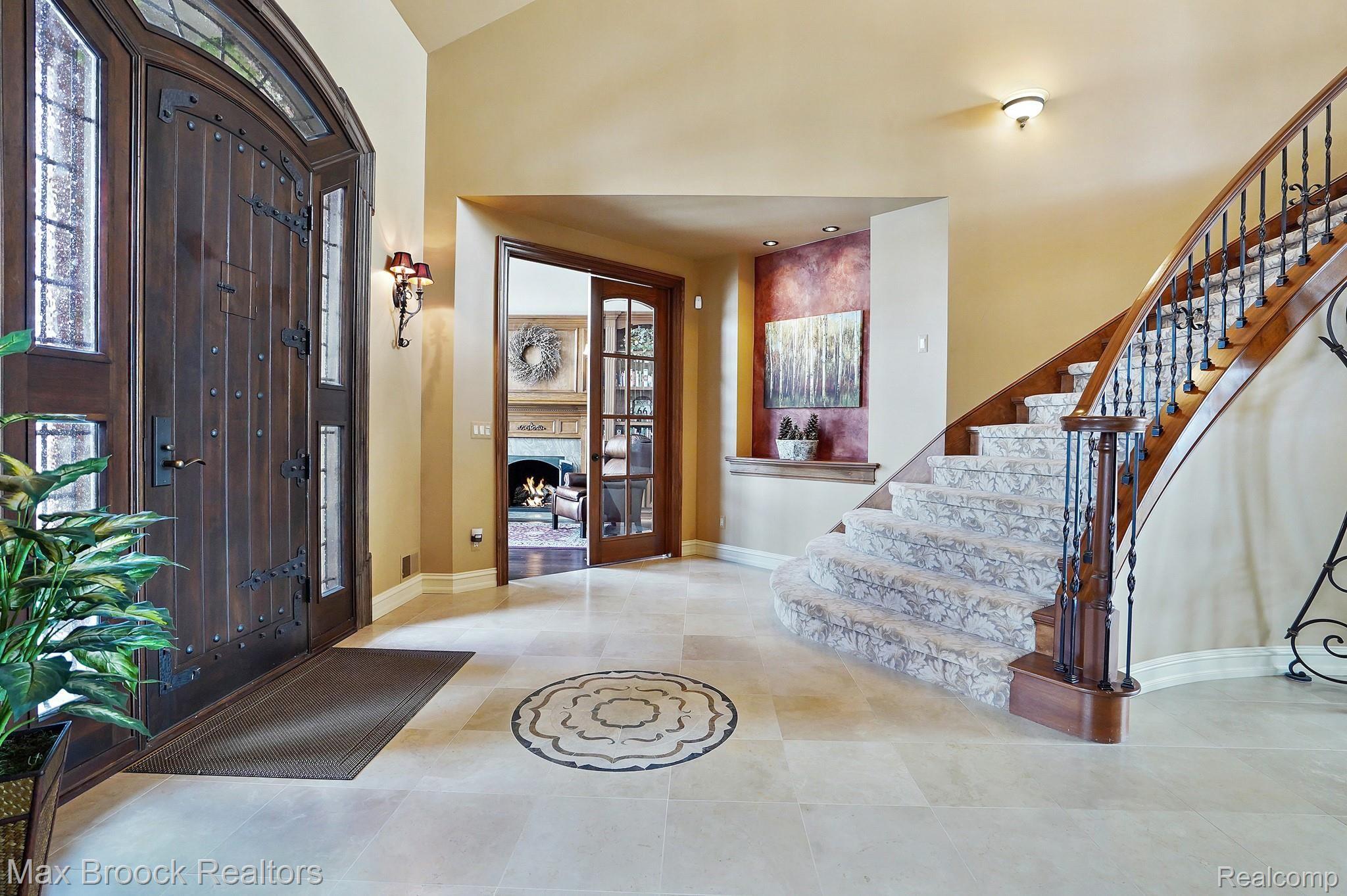 4633 The Hts Boulevard Rochester, MI 48306 - Photo 3 of 48 DSC08146.jpg