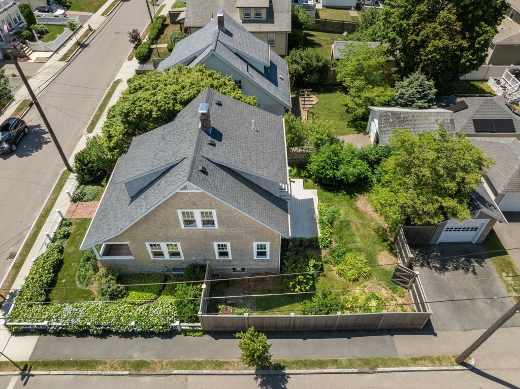 65 Narragansett Road Quincy, MA 02169 - Photo 3 of 31