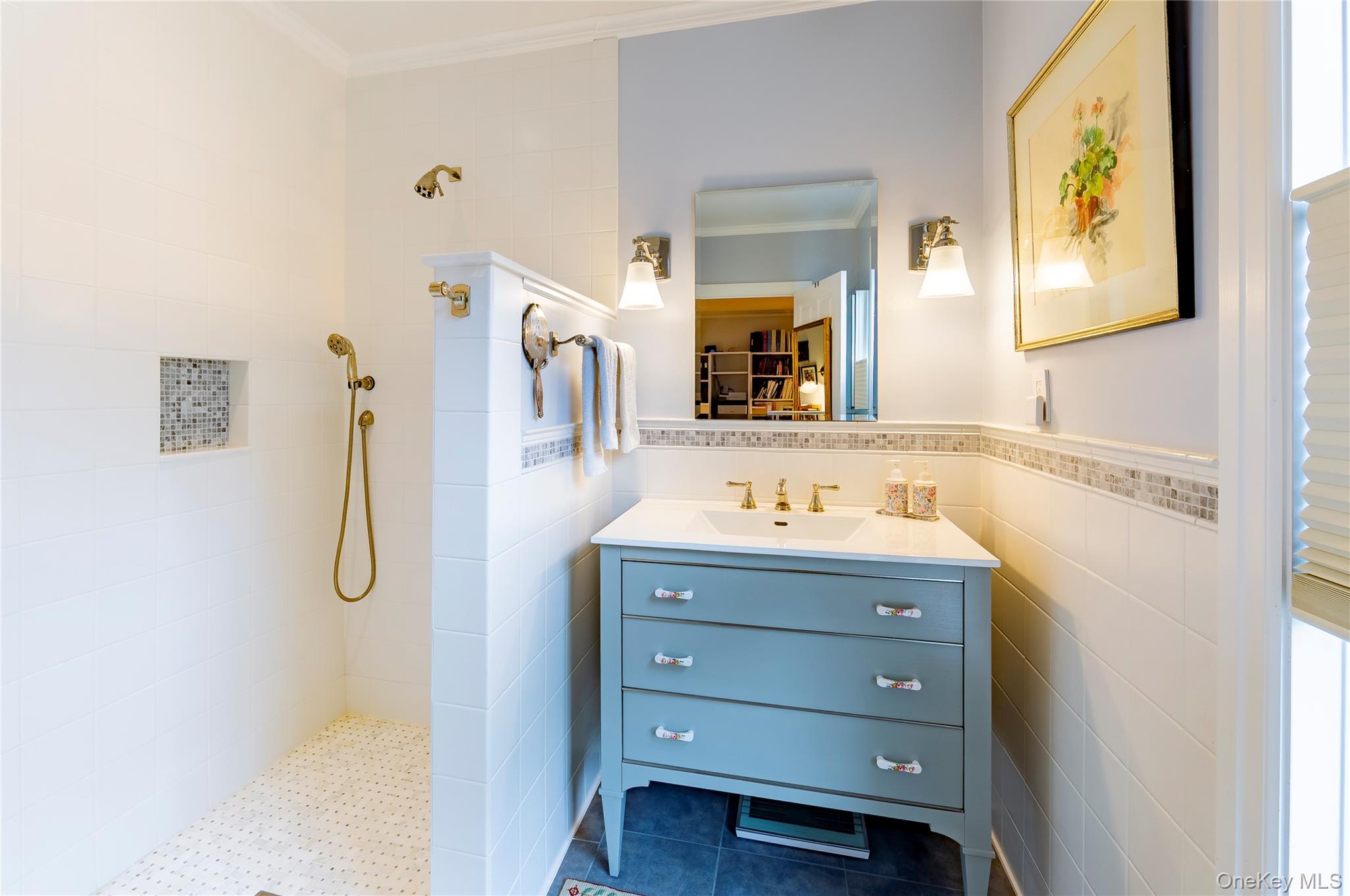 34 Meeting House Road Pawling, NY 12564 - Photo 17 of 44 a bathroom with a tub sink and mirror