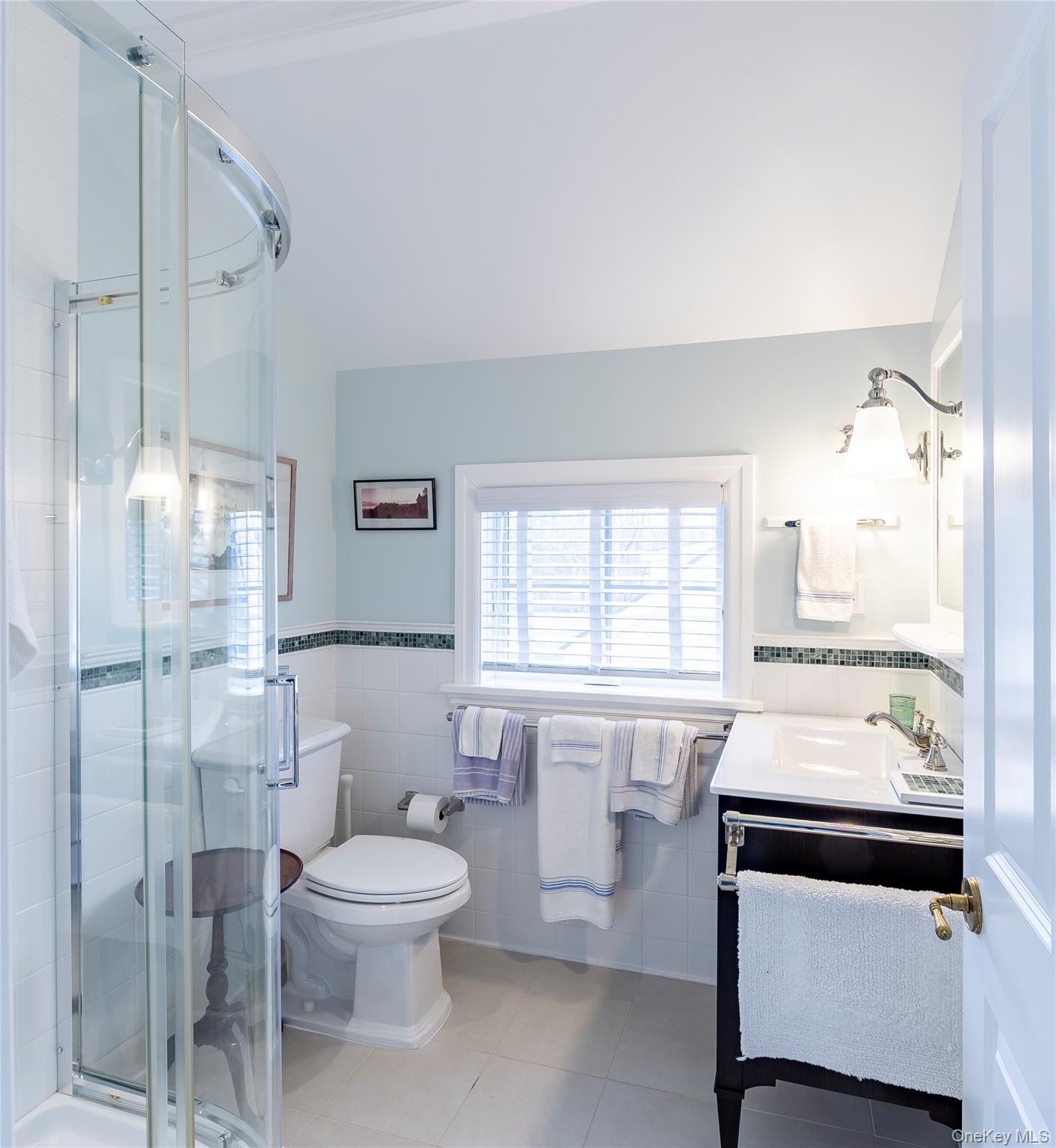 34 Meeting House Road Pawling, NY 12564 - Photo 25 of 44 a bathroom with a toilet sink and a bathtub