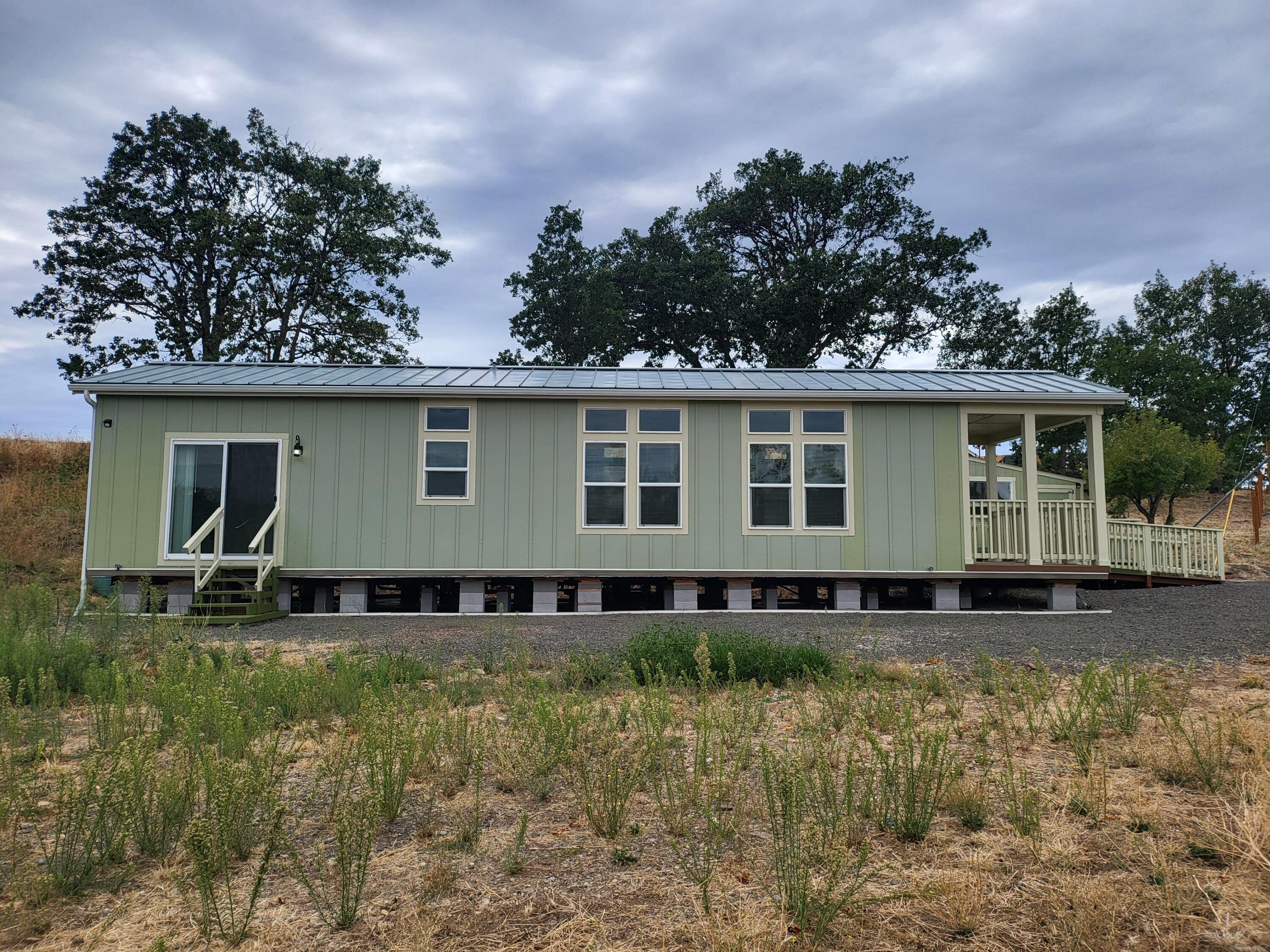 4898 Antelope Road Eagle Point, OR 97524 - Photo 21 of 29 20240916_135740