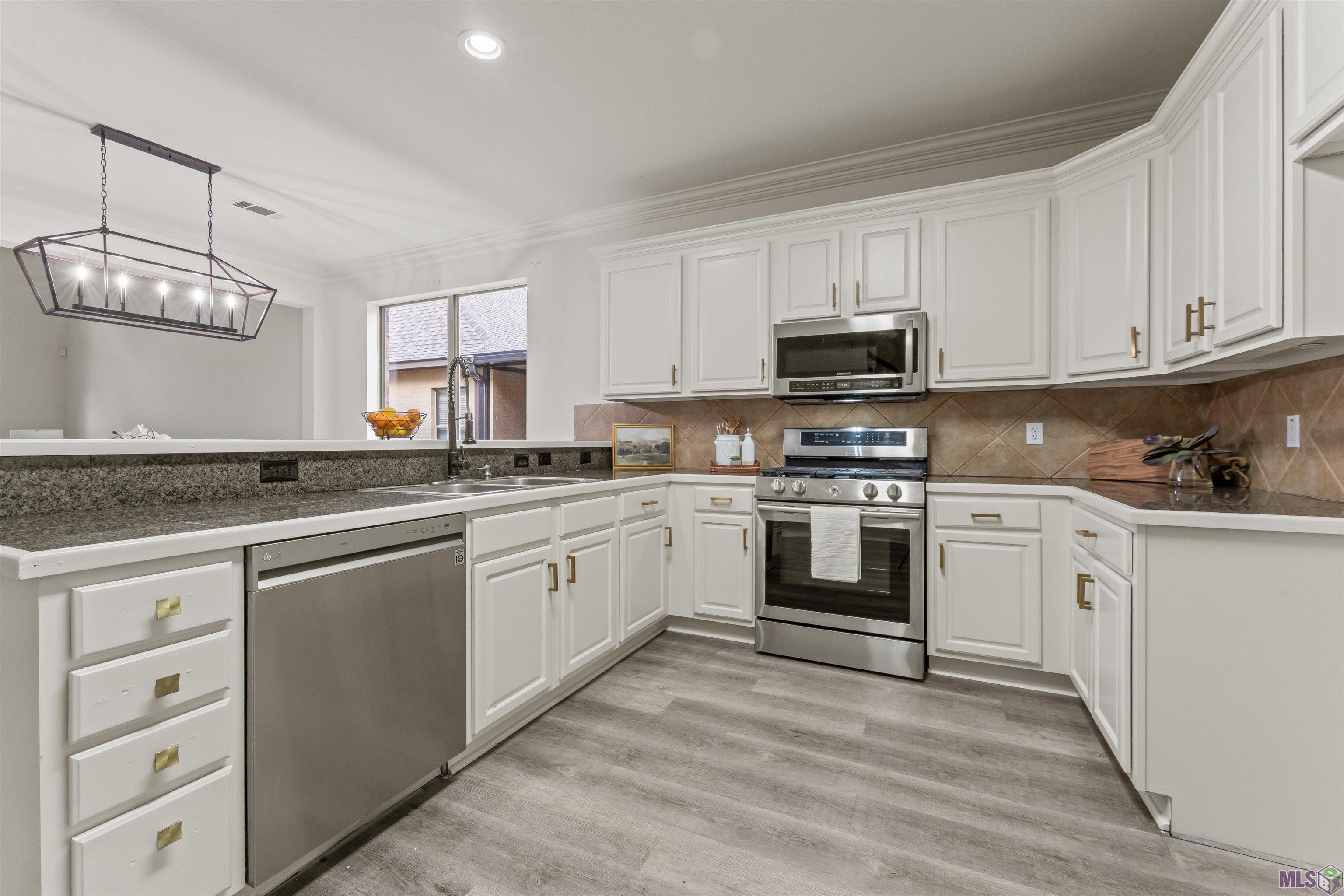 3306 Grassy Lake Drive Baton Rouge, LA 70816 - Photo 4 of 23