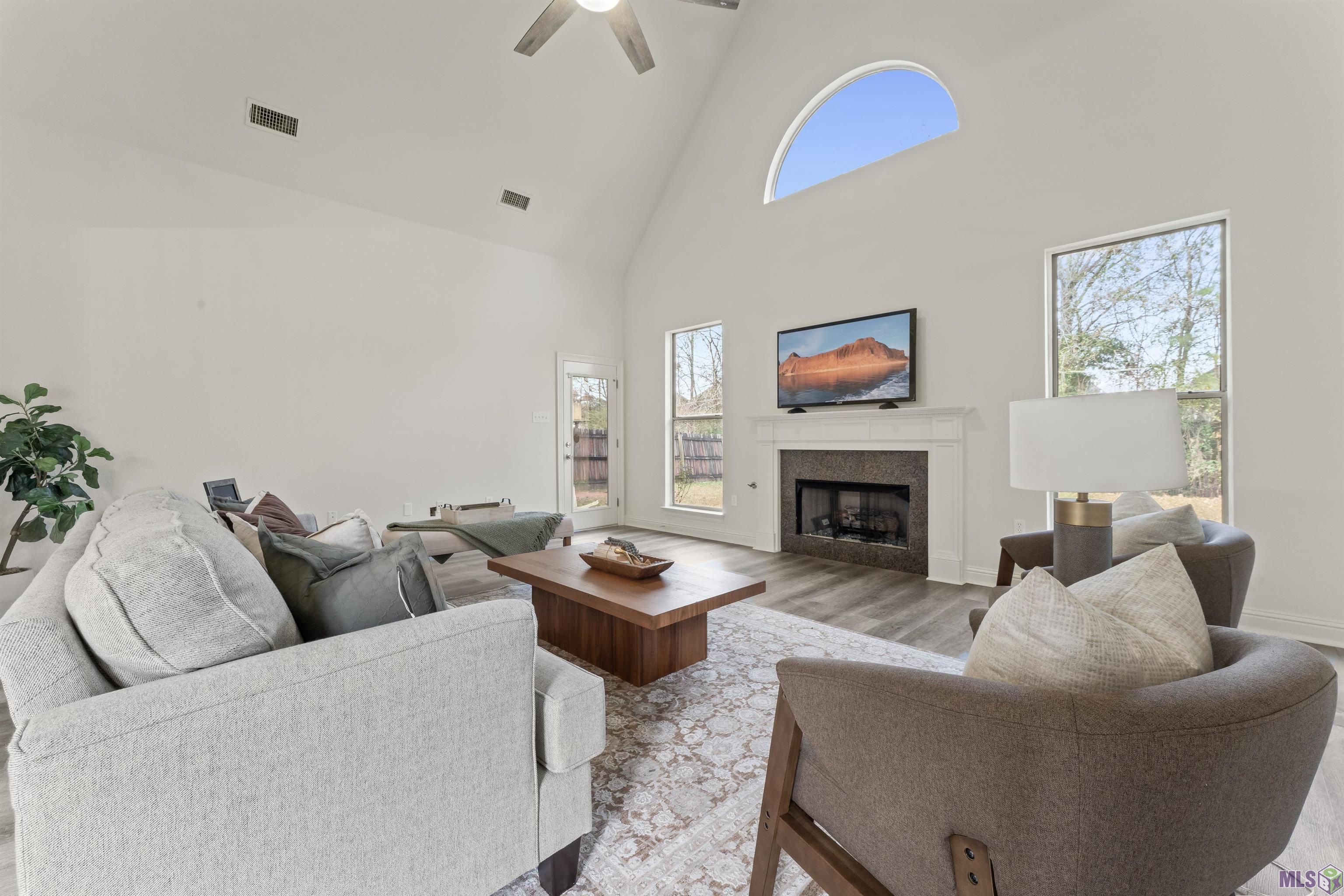 3306 Grassy Lake Drive Baton Rouge, LA 70816 - Photo 7 of 23