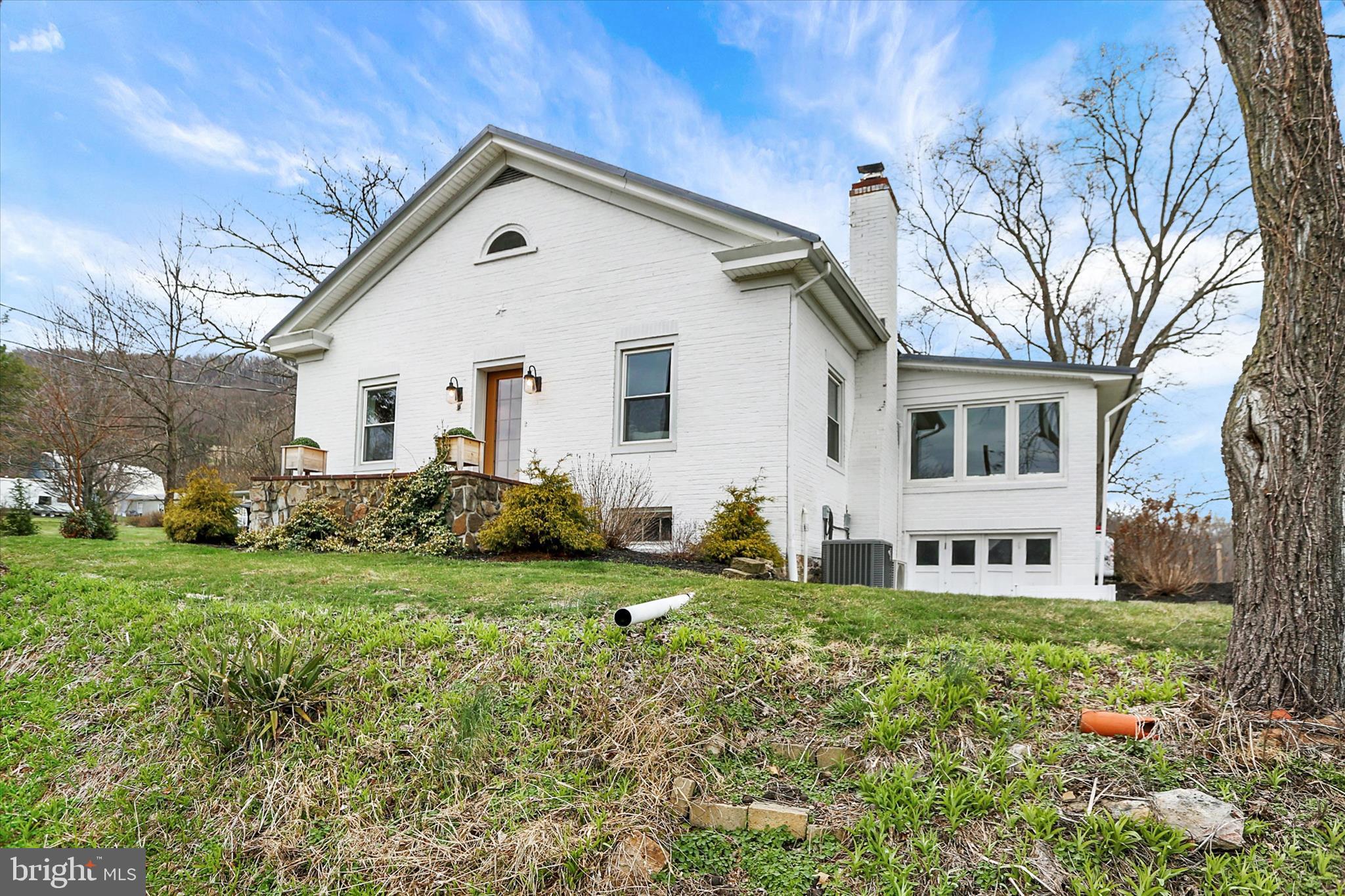 889 Pfoutz Valley Road Millerstown, PA 17062 - Photo 2 of 51 Gallery Image 2
