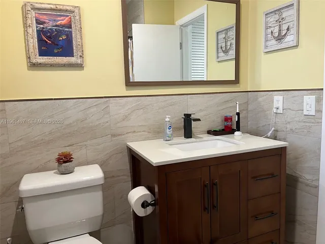 $1,750 | 700 Layne Boulevard, Unit 124, Hallandale Beach, FL 33009