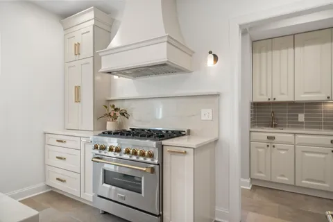 $1,249,000 | 2380 Partridge Woods Court, Lyons, WI 53105