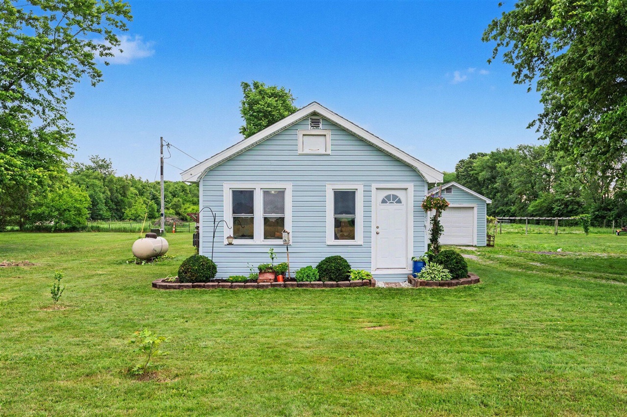 64311 Lutz Road Constantine, MI 49042 - Photo 5 of 27