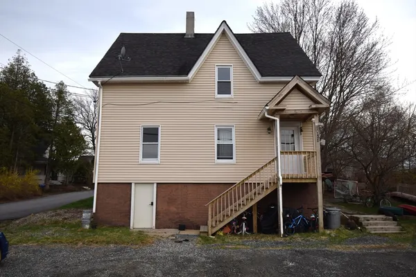 $379,900 | 38 Jannell Court, Epping, NH 03042