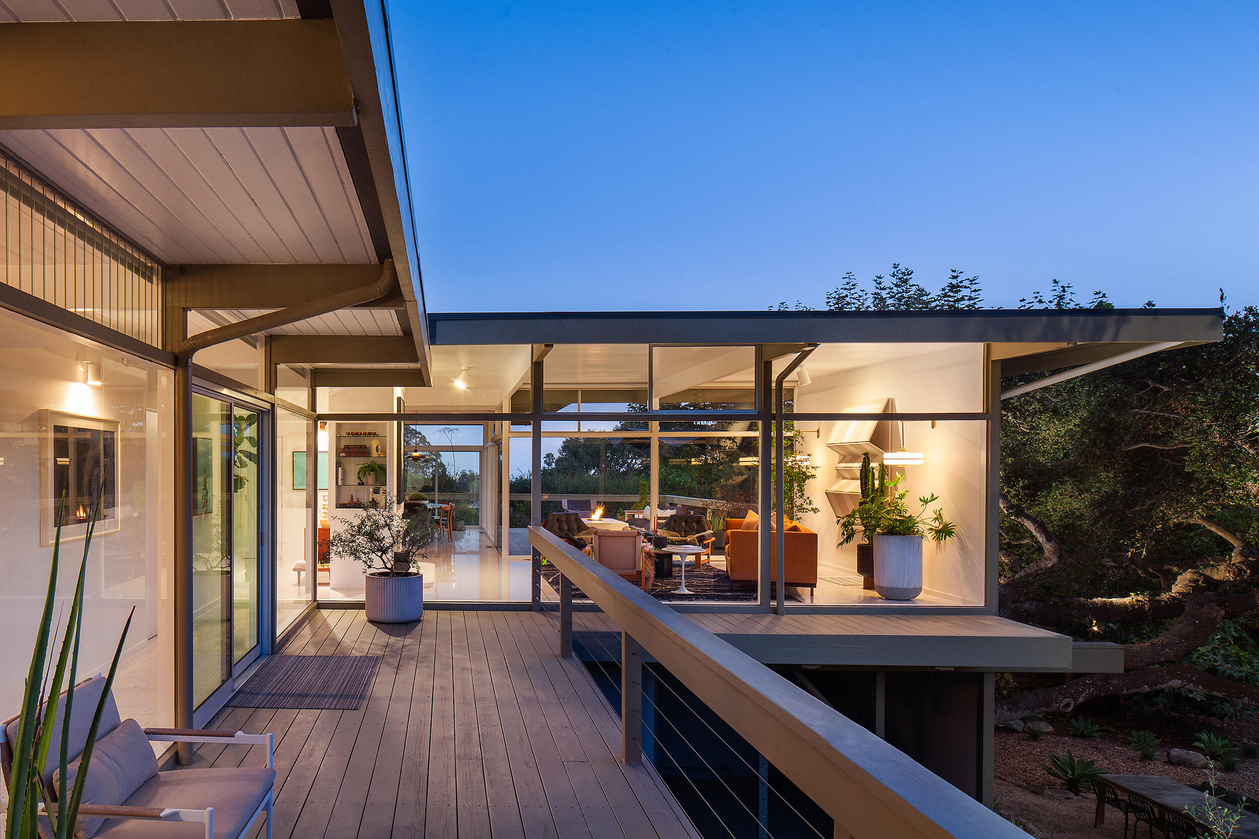 1. Ext Bedroom Wing Balcony