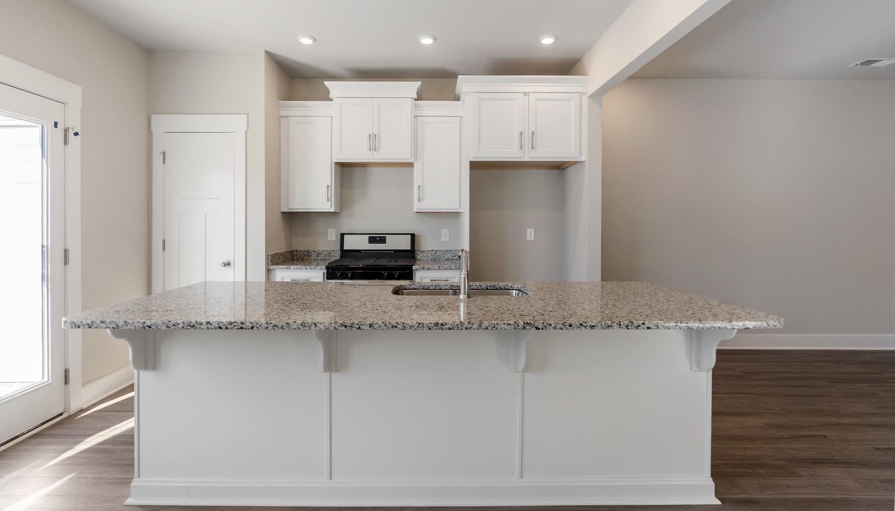1398 Maplesmith Way Moore, SC 29369 - Photo 5 of 23 Kitchen