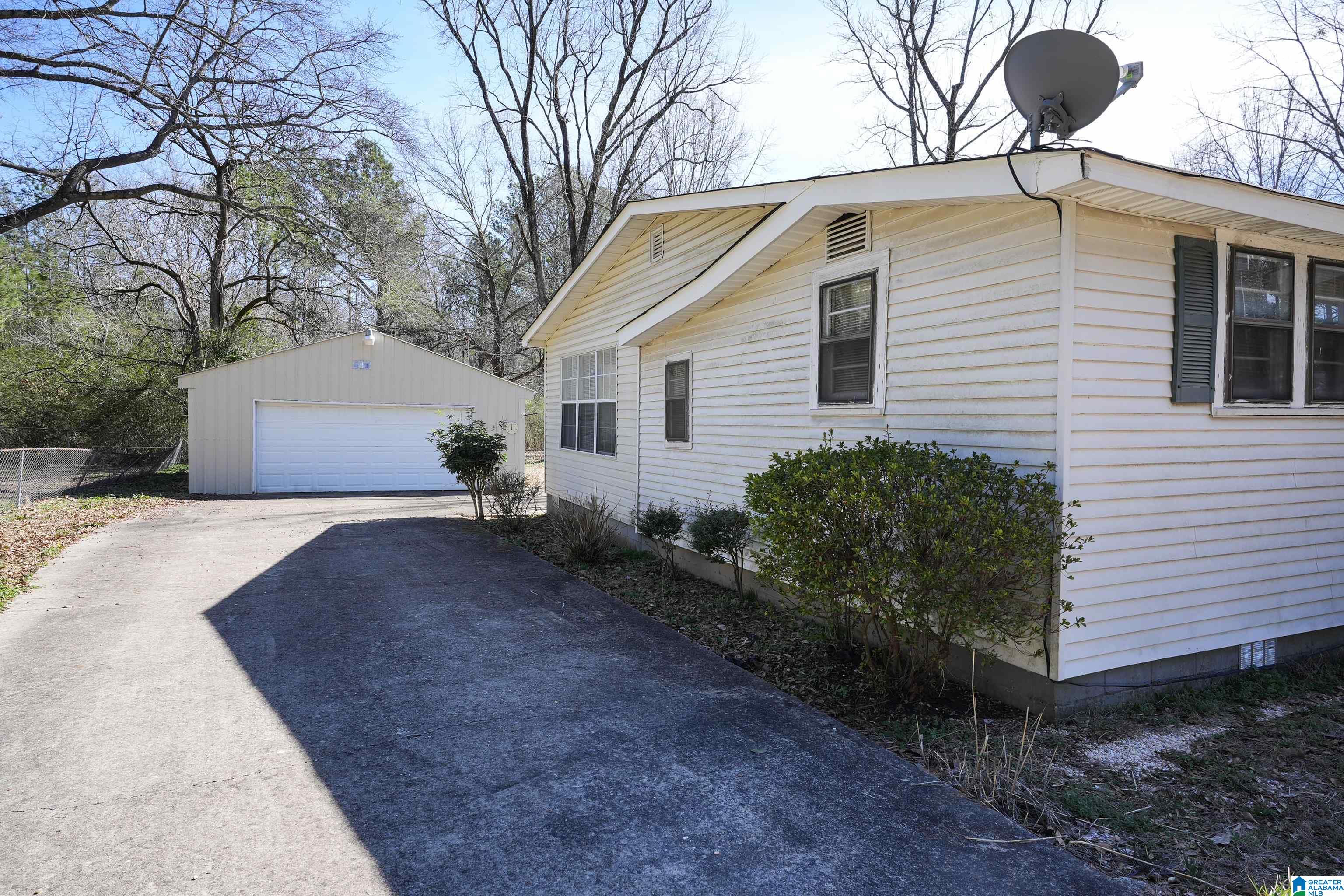 3010 Tommy Road Southeast Bessemer, AL 35022 - Photo 8 of 50